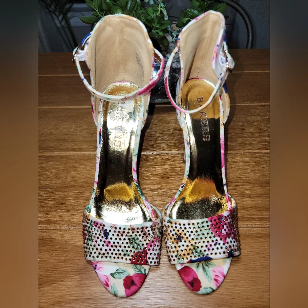 Bakers 'Dreamer' Heels - Size‎ 8